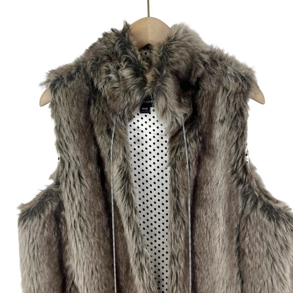 Forever 21 Brown and Tan Faux Fur Vest Size Medium - Picture 2 of 7